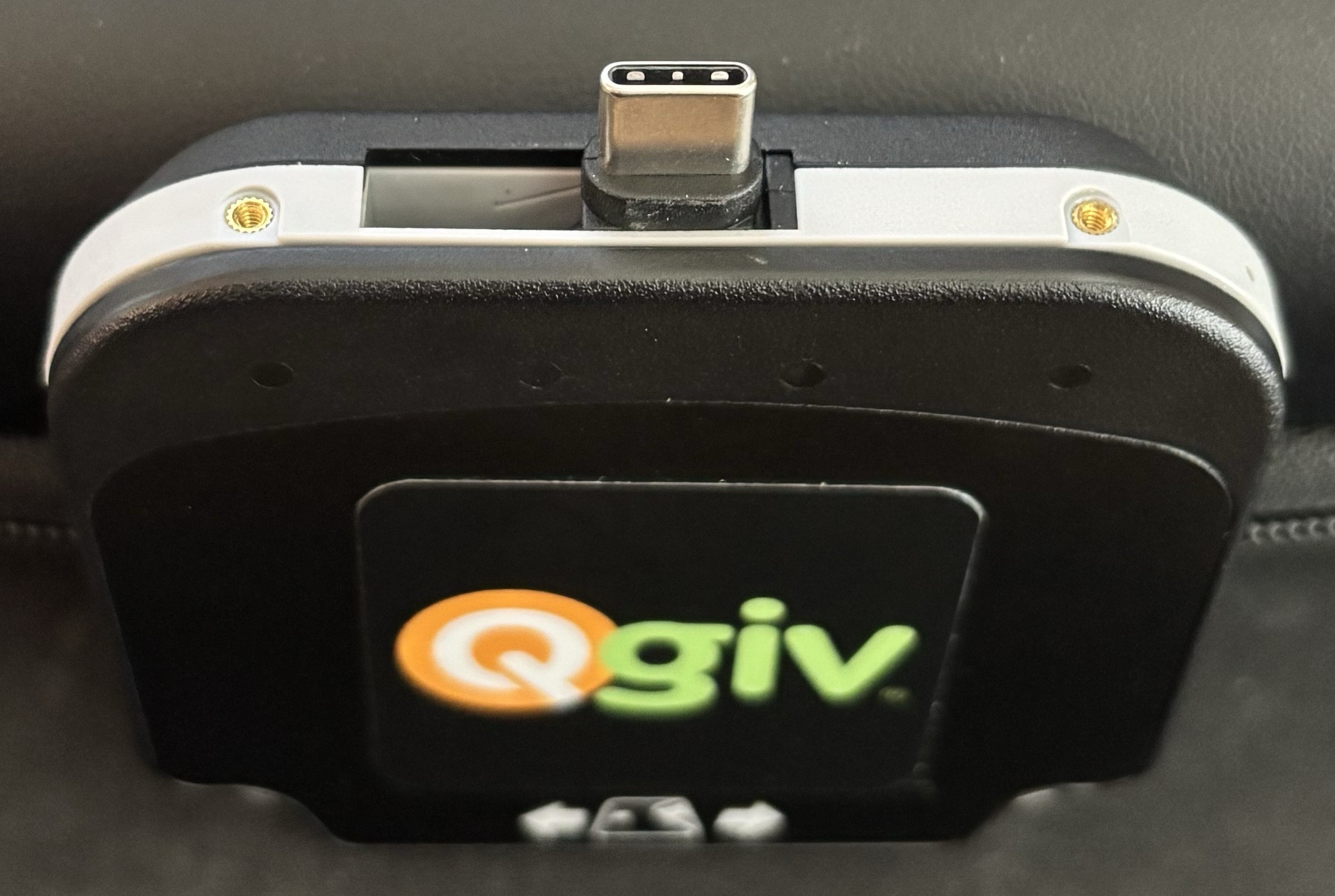 USB-C card reader connector.png
